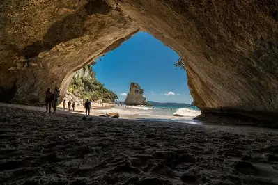 9. North Island Adventure Itinerary - 8 Days thumbnail